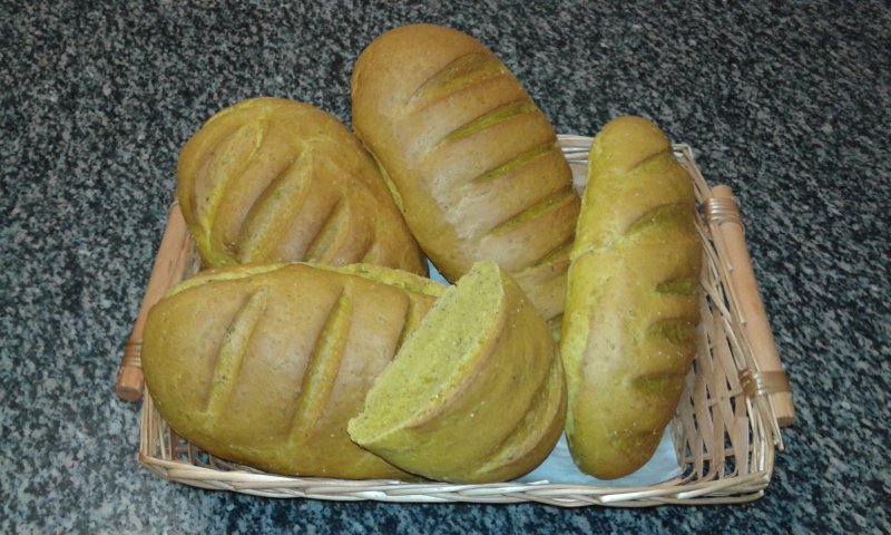 Pane alla curcuma prezzo Euro 4,00 al KG